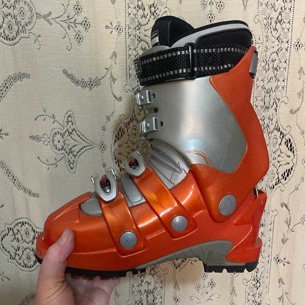 Garmont: She-Ride women's alpine touring ski boots